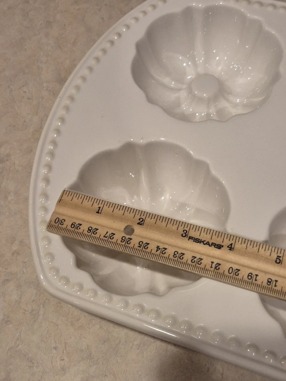 Princess House White Bundt Cake Pan